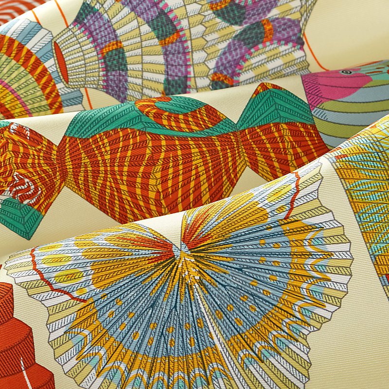 Lanternes, Ballons et Cocardes scarf 45 | Hermès Finland